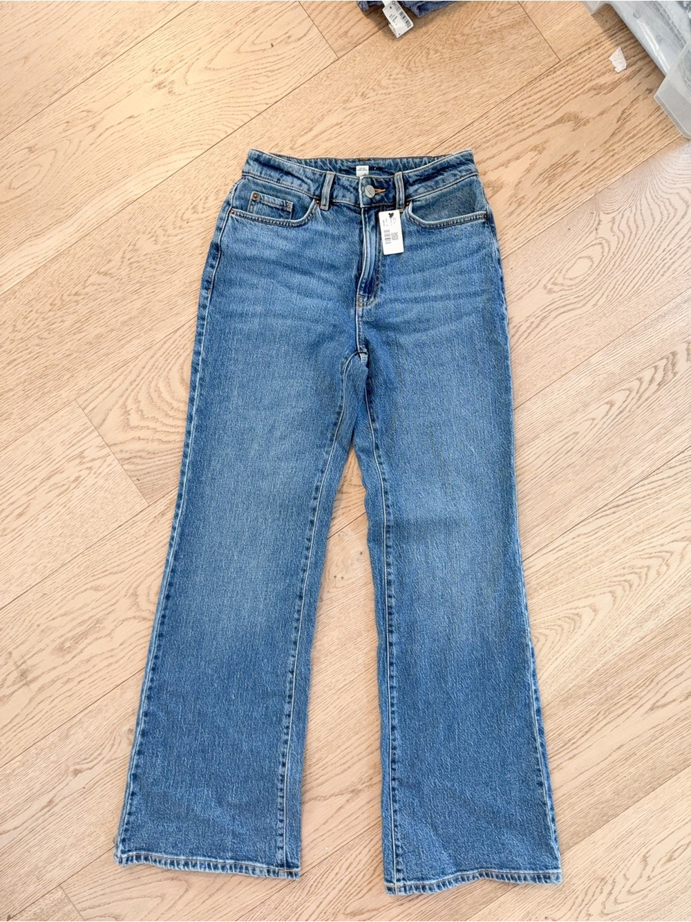 490024 RW&CO. Women’s High-Rise Straight Leg Jeans - Blue 26